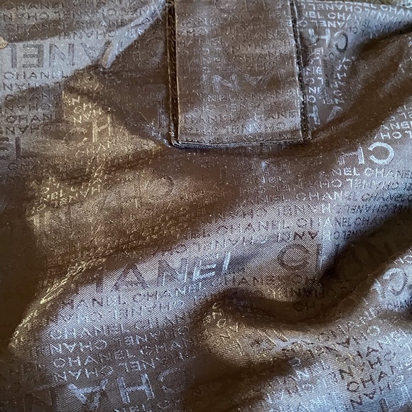 Chanel handbag. - Picture 10 of 15